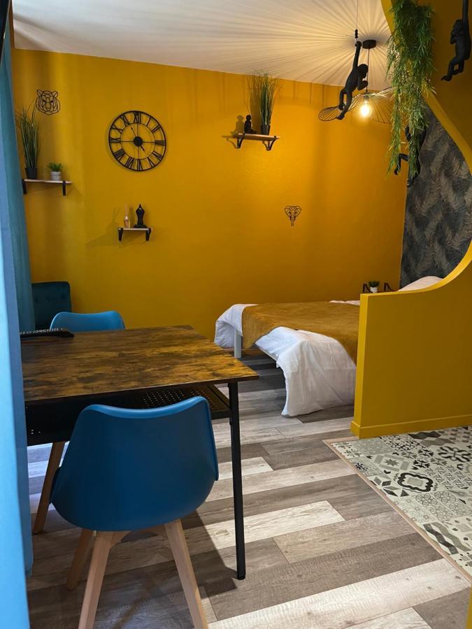 Jungle Room ロマン・シュル・イゼール エクステリア 写真